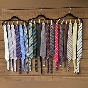 19 ties in like new condition. Name brands.